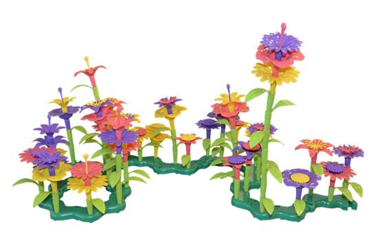 Alm Blumenwiese mit Koffer